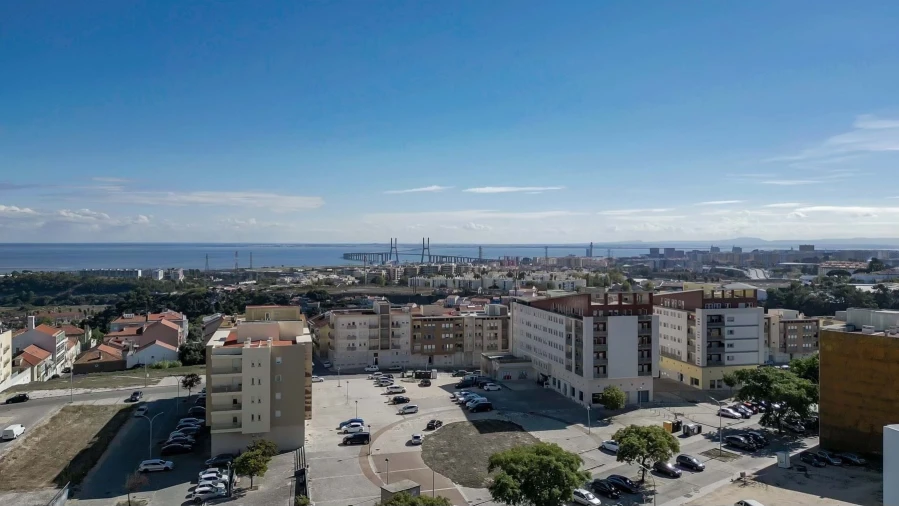 Apartamento T3 para Venda em Camarate, Unhos e Apelação Foto 57