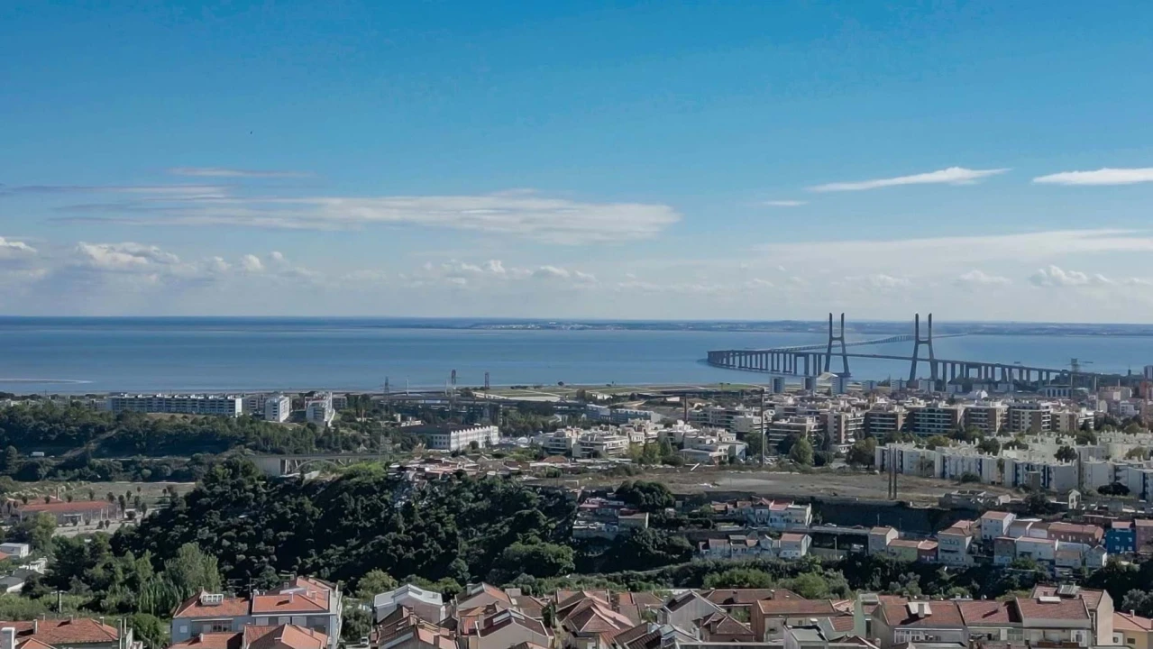 Apartamento T3 para Venda em Camarate, Unhos e Apelação Foto 43