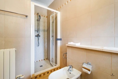 Moradia T4 para Venda em Estômbar e Parchal