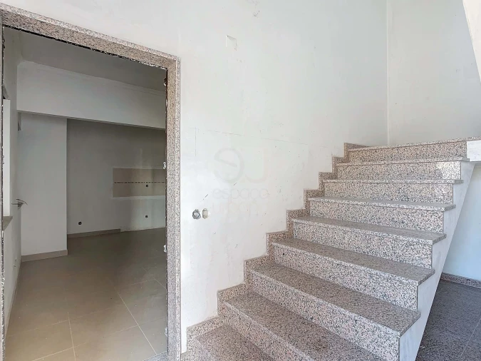 Prédio para Venda em São Silvestre Foto 3