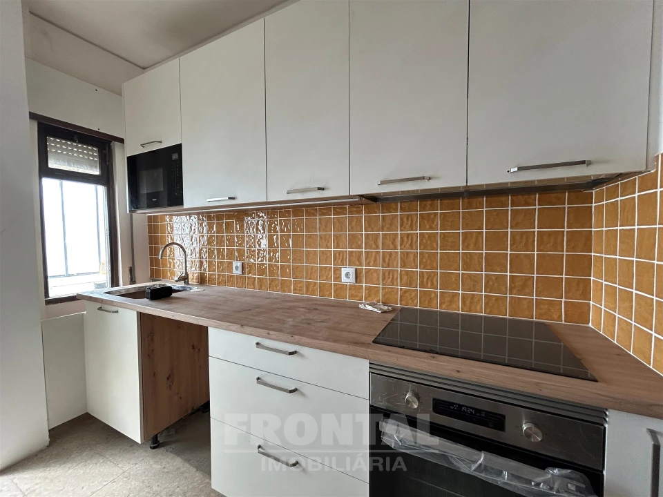 Apartamento T4 para Arrendamento em Cedofeita, Santo Ildefonso, Sé, Miragaia, São Nicolau e Vitória Foto 2