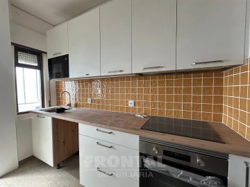 Apartamento T4 para Arrendamento em Cedofeita, Santo Ildefonso, Sé, Miragaia, São Nicolau e Vitória