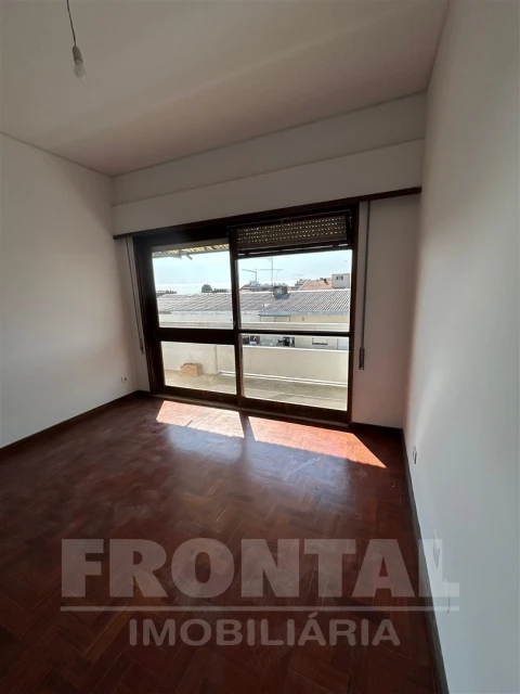 Apartamento T4 para Arrendamento em Cedofeita, Santo Ildefonso, Sé, Miragaia, São Nicolau e Vitória