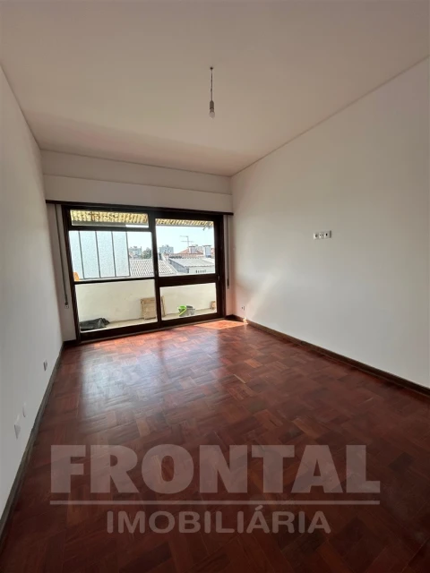 Apartamento T4 para Arrendamento em Cedofeita, Santo Ildefonso, Sé, Miragaia, São Nicolau e Vitória
