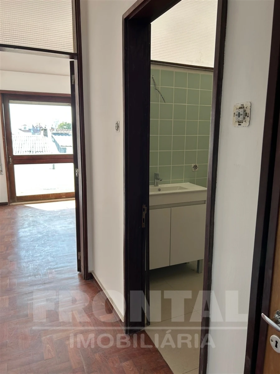 Apartamento T4 para Arrendamento em Cedofeita, Santo Ildefonso, Sé, Miragaia, São Nicolau e Vitória Foto 6