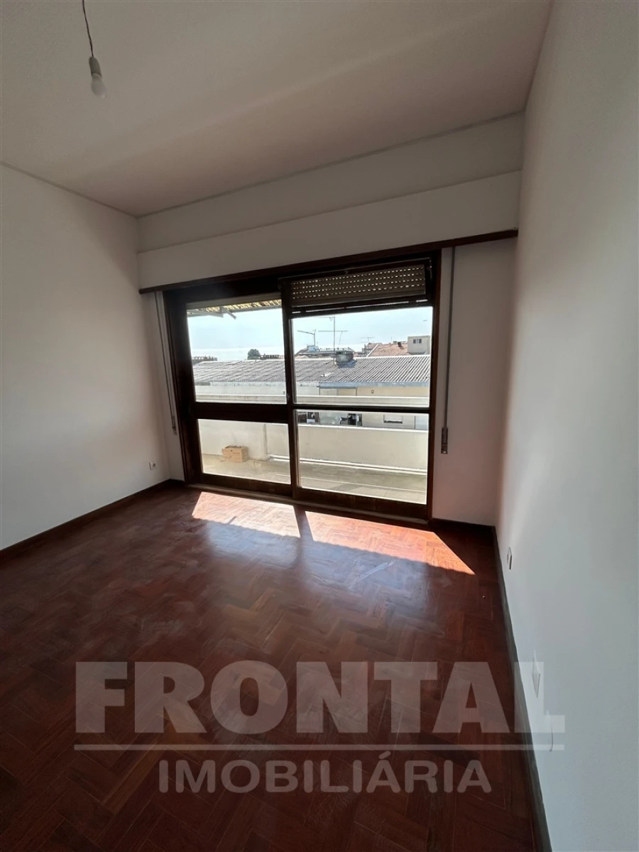 Apartamento T4 para Arrendamento em Cedofeita, Santo Ildefonso, Sé, Miragaia, São Nicolau e Vitória Foto 7