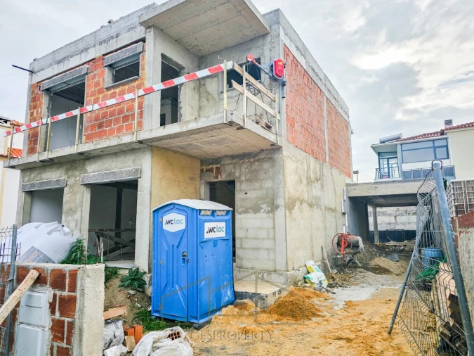 Moradia T4 para Venda em Charneca de Caparica e Sobreda Foto 5