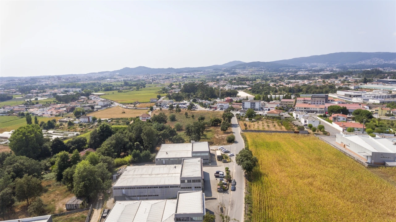Armazém para Arrendamento em Manhente Foto 10
