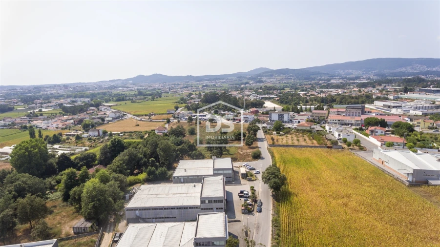 Armazém para Arrendamento em Manhente Foto 10