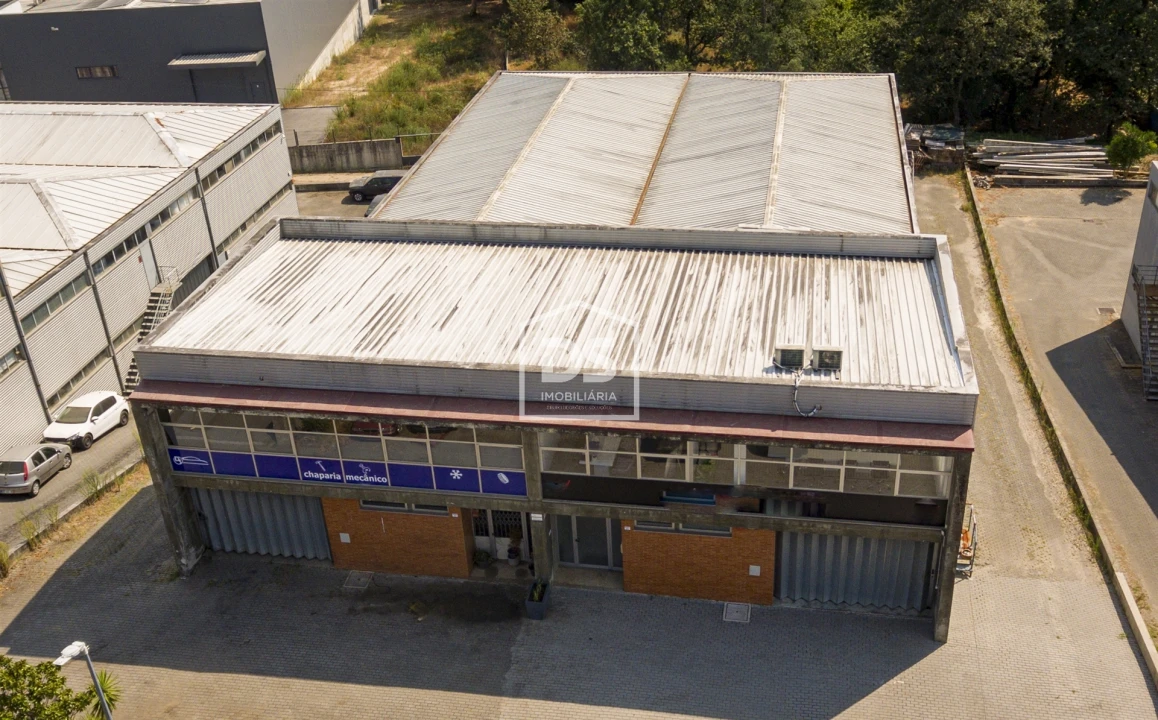 Armazém para Arrendamento em Manhente Foto 3