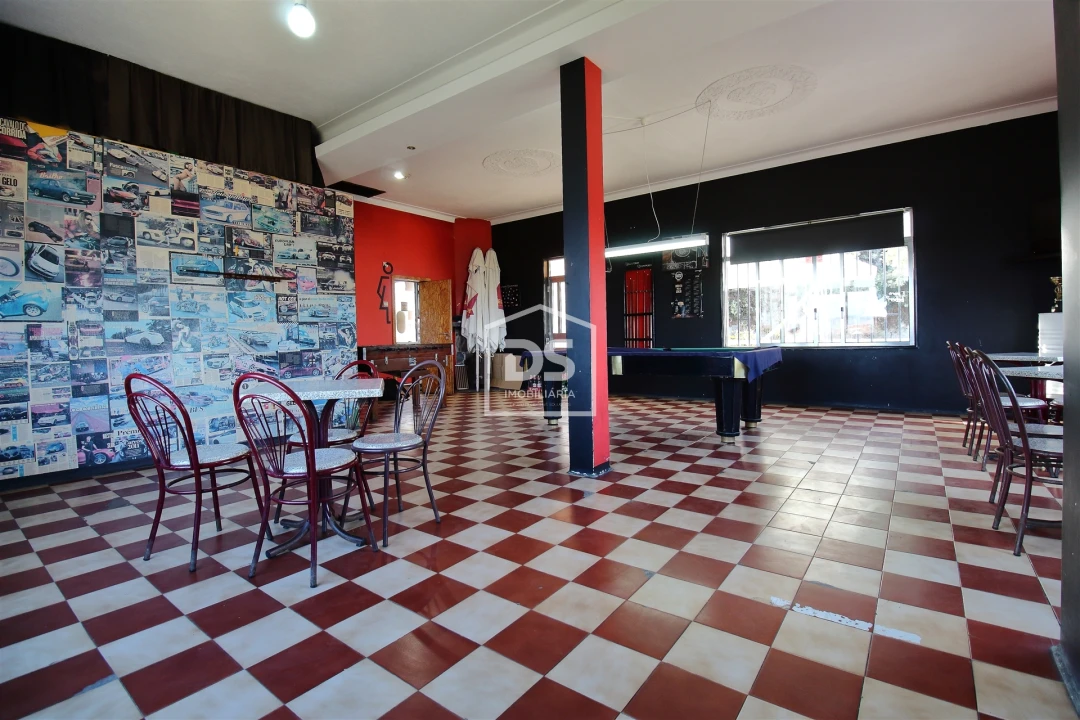 Loja para Arrendamento em Canelas Foto 12