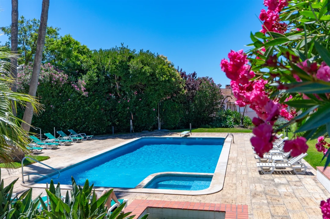 Apartamento T1 para Venda em Cascais e Estoril Foto 1