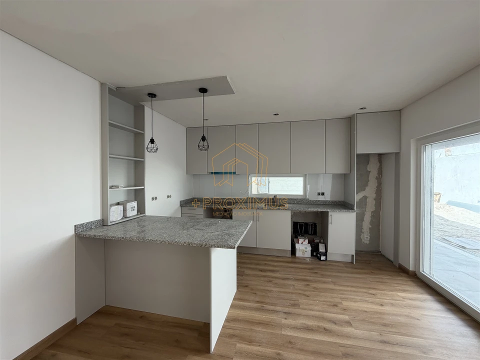 Moradia T3 para Venda em Samuel Foto 13