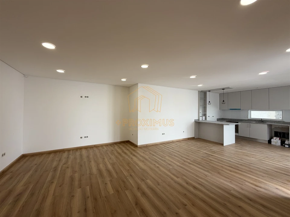 Moradia T3 para Venda em Samuel Foto 15