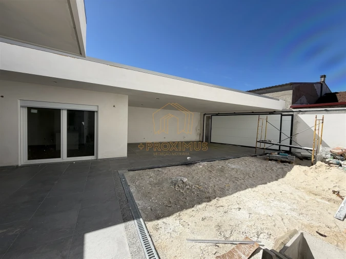 Moradia T3 para Venda em Samuel Foto 38