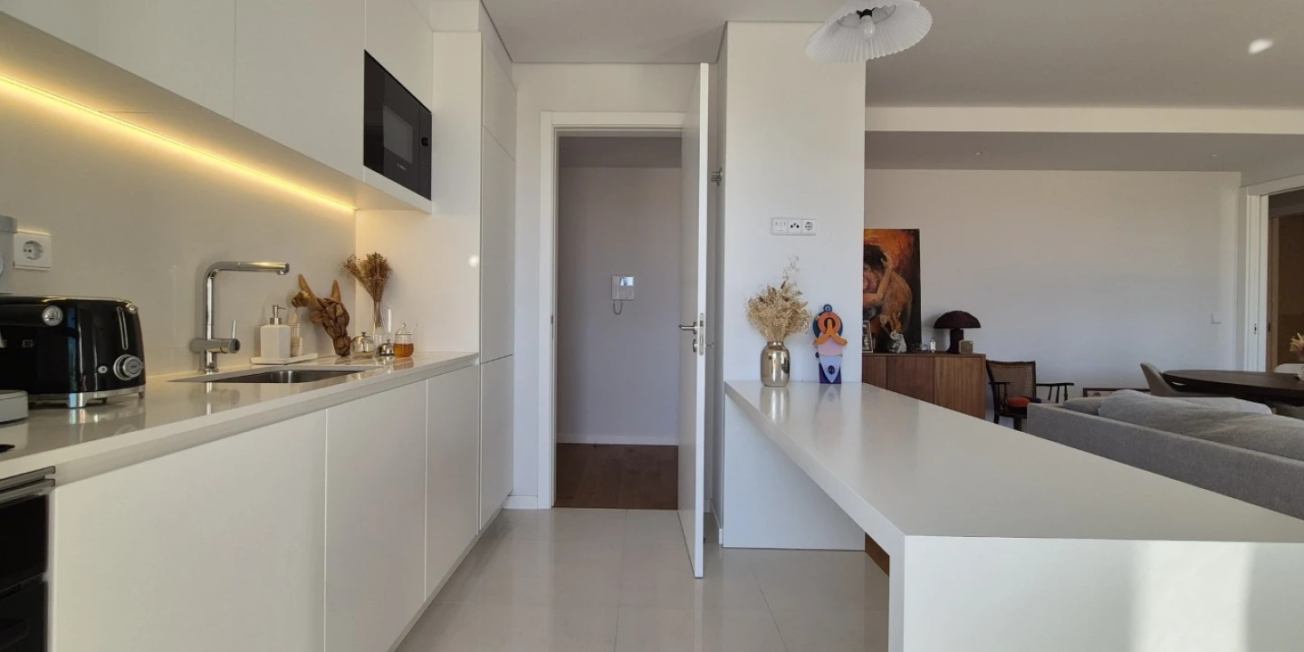 Apartamento T1 para Arrendamento em Carnide Foto 9