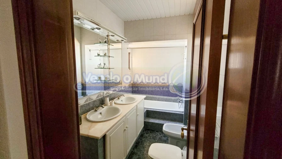 Moradia T4 para Venda em Salvaterra de Magos e Foros de Salvaterra Foto 8