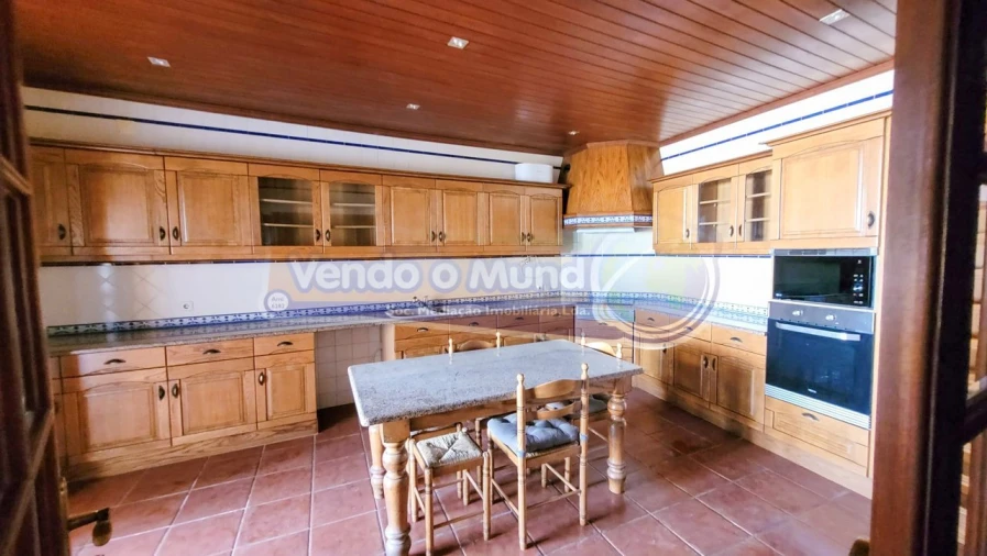 Moradia T4 para Venda em Salvaterra de Magos e Foros de Salvaterra Foto 11