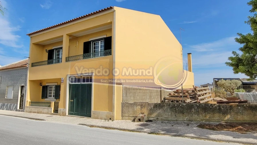 Moradia T4 para Venda em Salvaterra de Magos e Foros de Salvaterra Foto 2