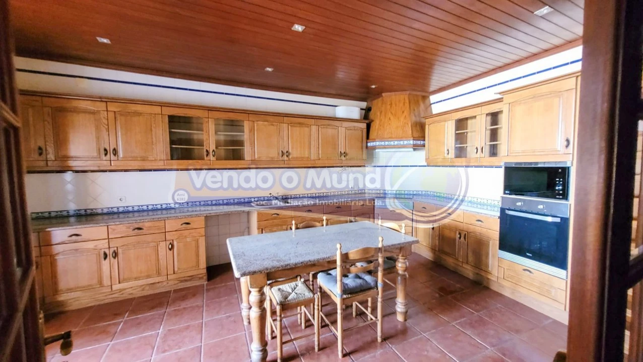 Moradia T4 para Venda em Salvaterra de Magos e Foros de Salvaterra Foto 11