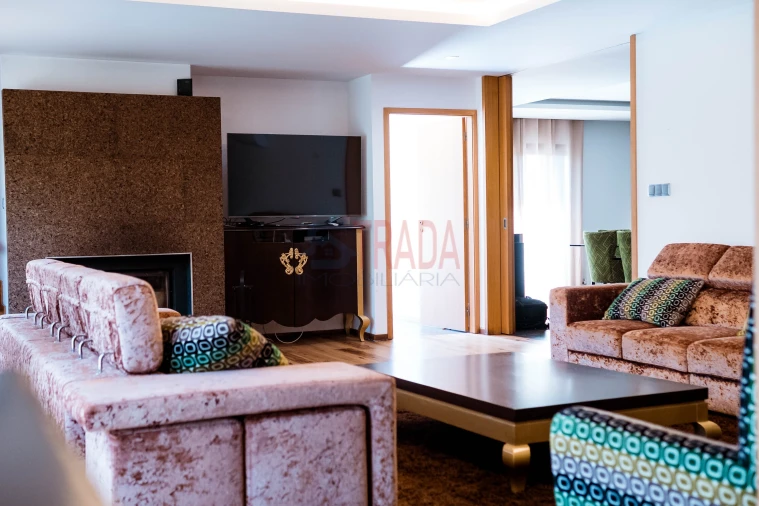 Quinta T6 para Venda em Ribeiros Foto 10