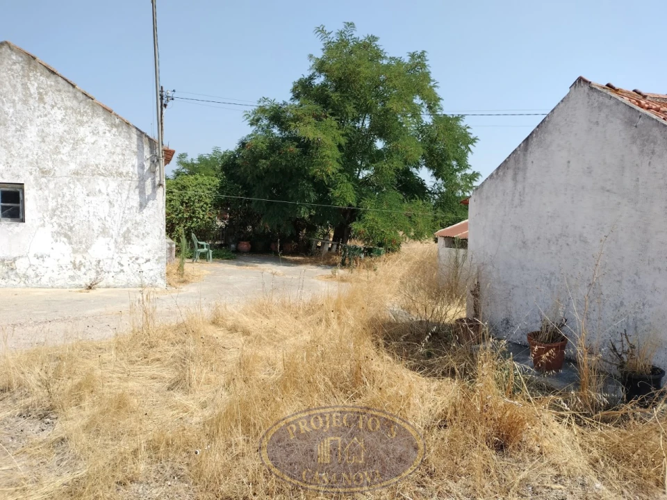 Terreno Misto para Venda em Sarilhos Grandes Foto 3