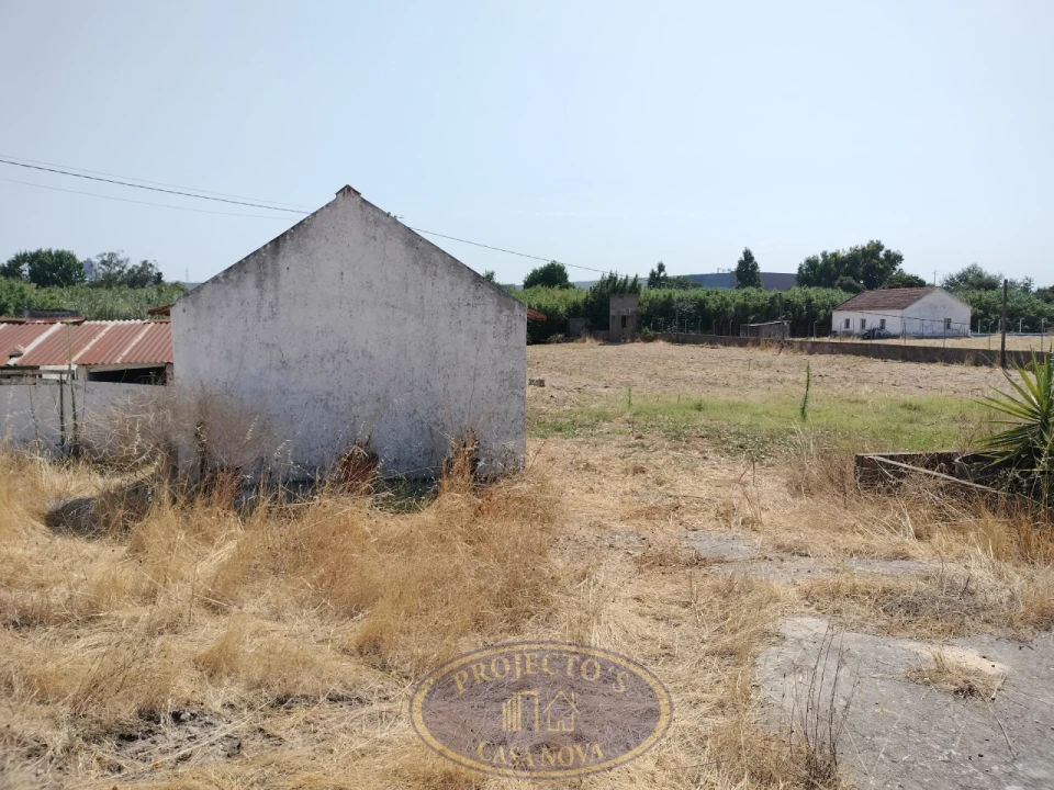 Terreno Misto para Venda em Sarilhos Grandes Foto 6
