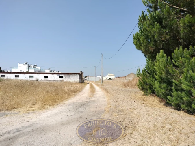 Terreno Misto para Venda em Sarilhos Grandes Foto 2