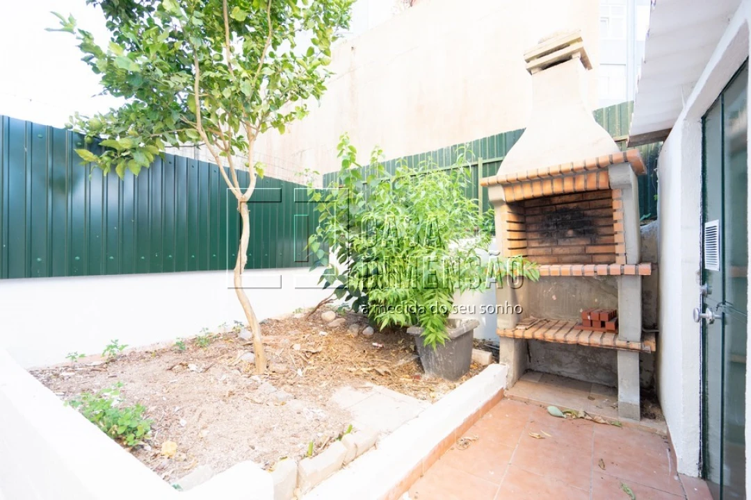Apartamento T1 para Venda em Mina de Água Foto 1