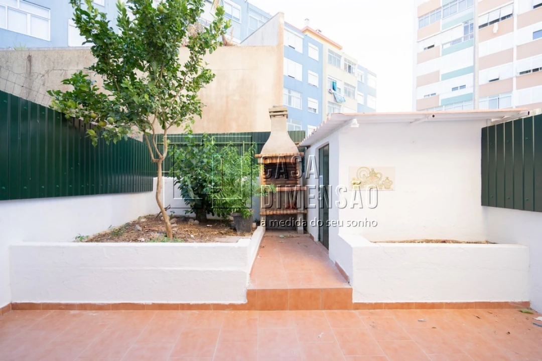 Apartamento T1 para Venda em Mina de Água Foto 26