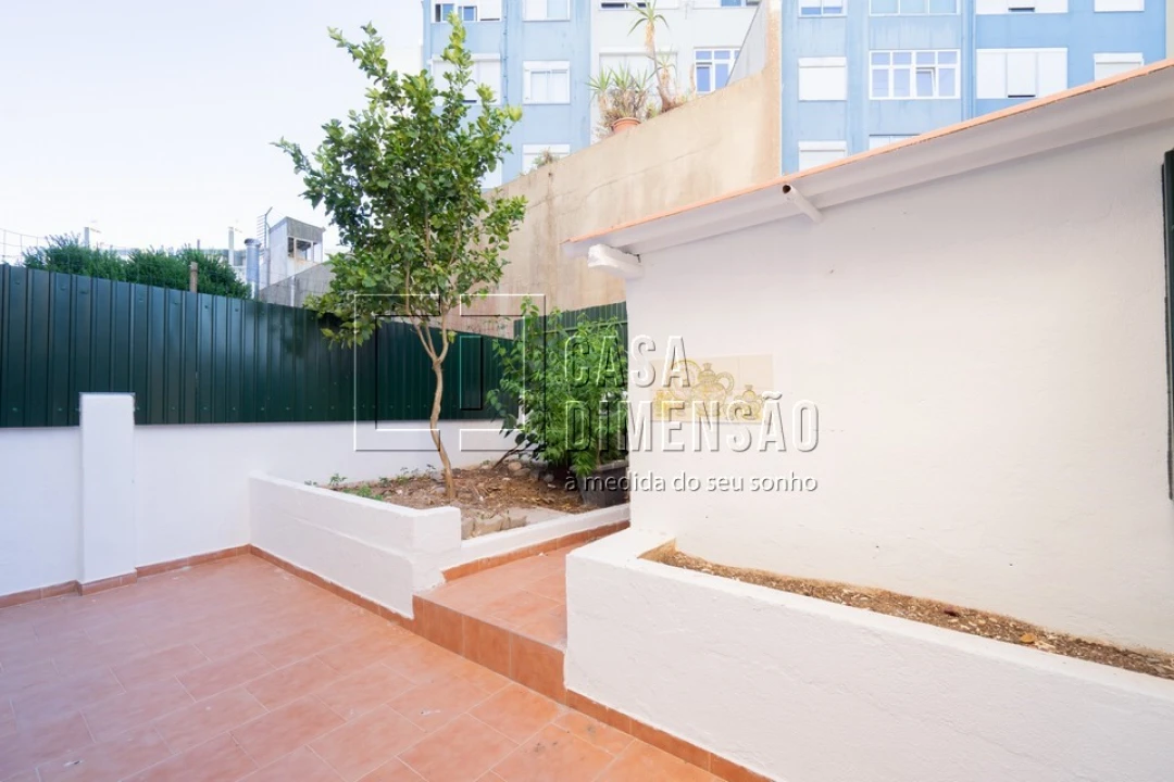 Apartamento T1 para Venda em Mina de Água Foto 28