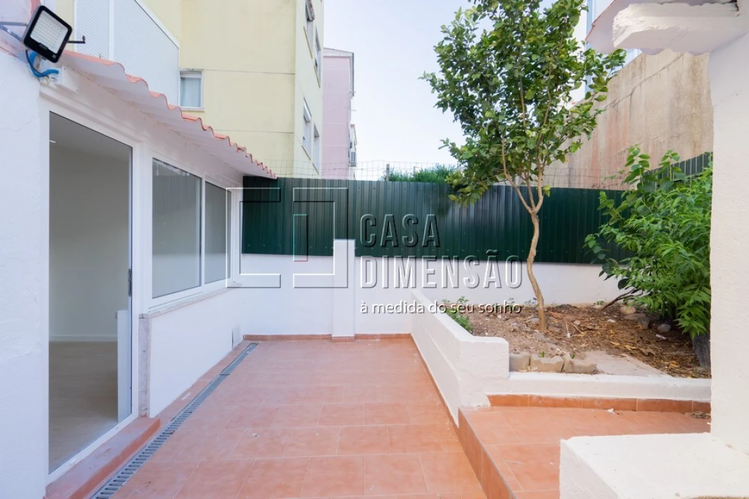 Apartamento T1 para Venda em Mina de Água Foto 29