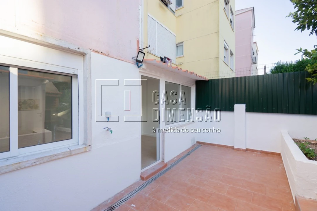 Apartamento T1 para Venda em Mina de Água Foto 30