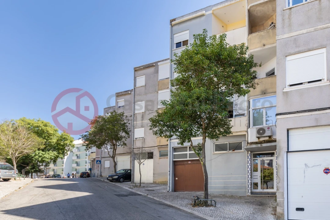 Apartamento T3 para Venda em Almada, Cova da Piedade, Pragal e Cacilhas Foto 3