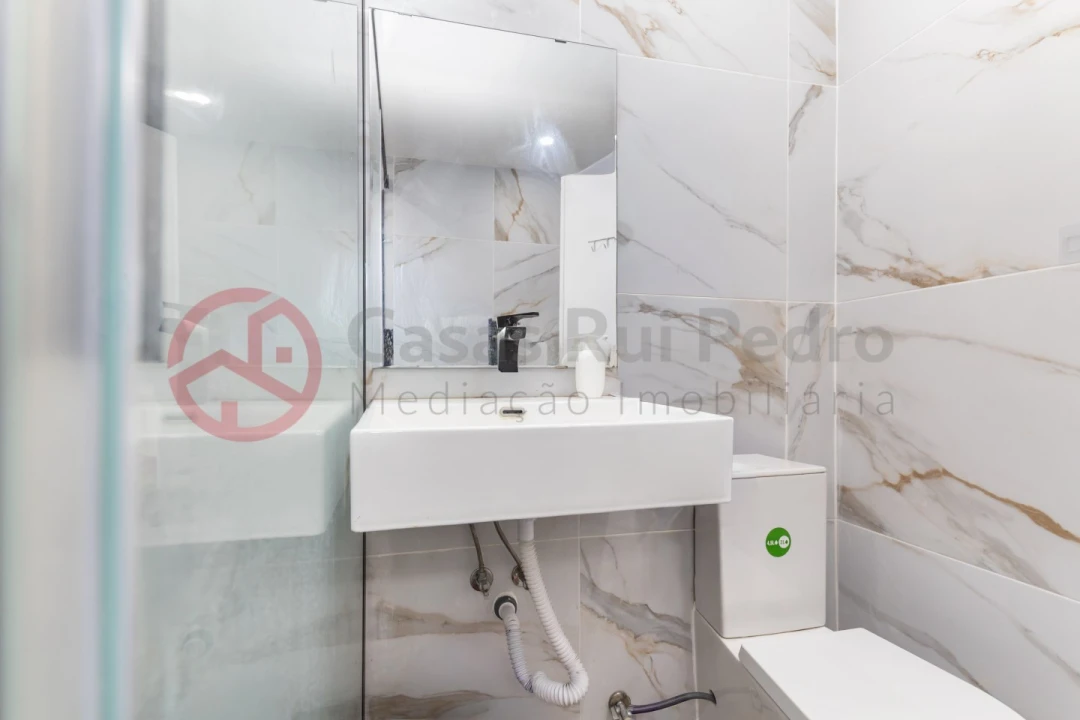 Apartamento T3 para Venda em Almada, Cova da Piedade, Pragal e Cacilhas Foto 21