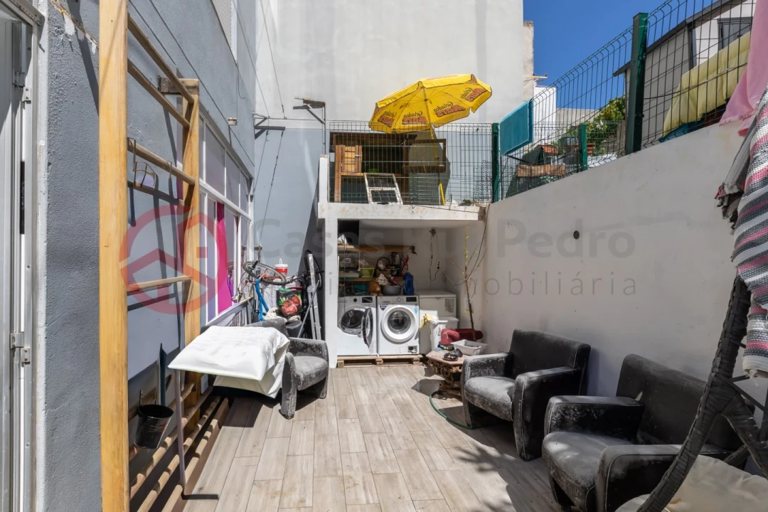 Apartamento T3 para Venda em Almada, Cova da Piedade, Pragal e Cacilhas Foto 24