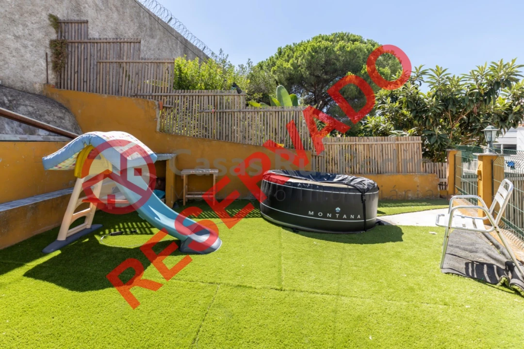 Apartamento T3 para Venda em Almada, Cova da Piedade, Pragal e Cacilhas Foto 1