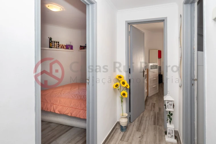 Apartamento T3 para Venda em Almada, Cova da Piedade, Pragal e Cacilhas Foto 7