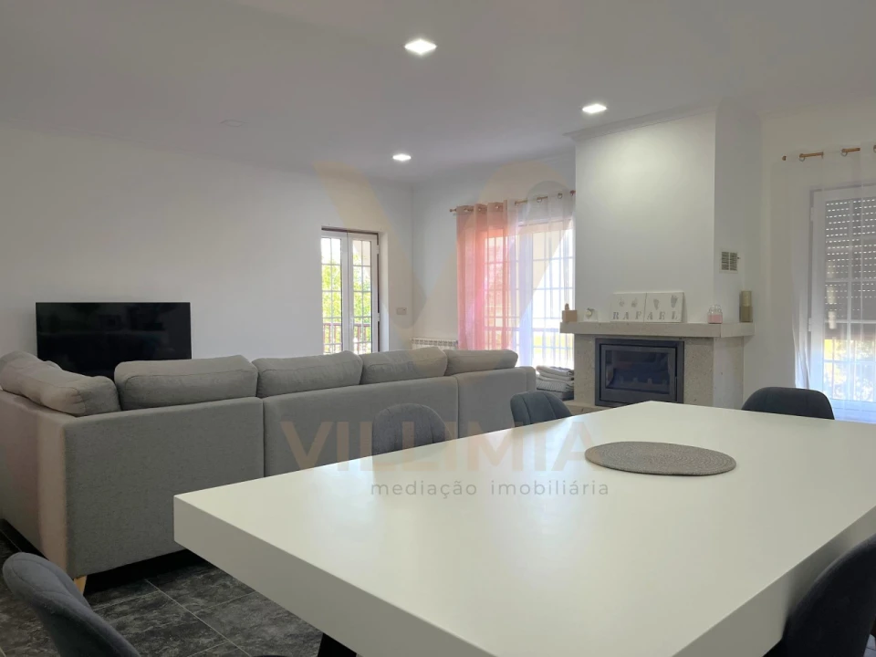 Moradia T5 para Venda em Arcozelo Foto 11