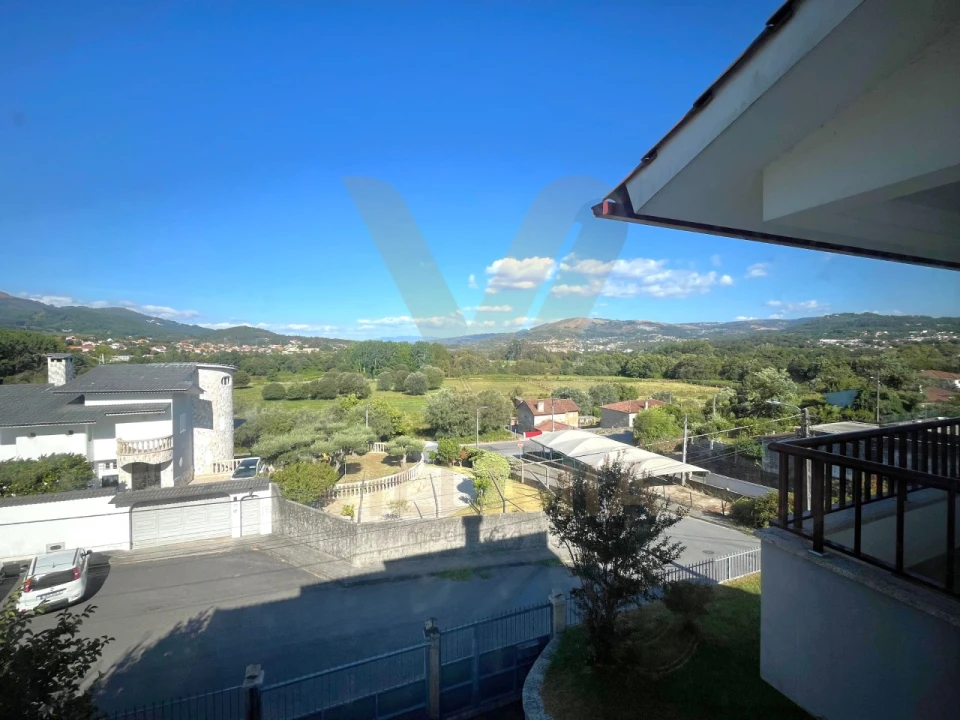 Moradia T5 para Venda em Arcozelo Foto 27