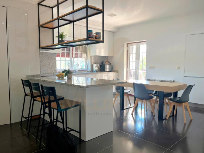 Moradia T5 para Venda em Arcozelo Foto 21