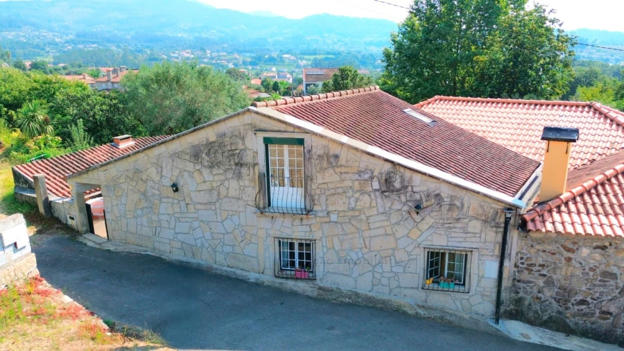 Moradia T3 para Venda em Arcozelo Foto 4