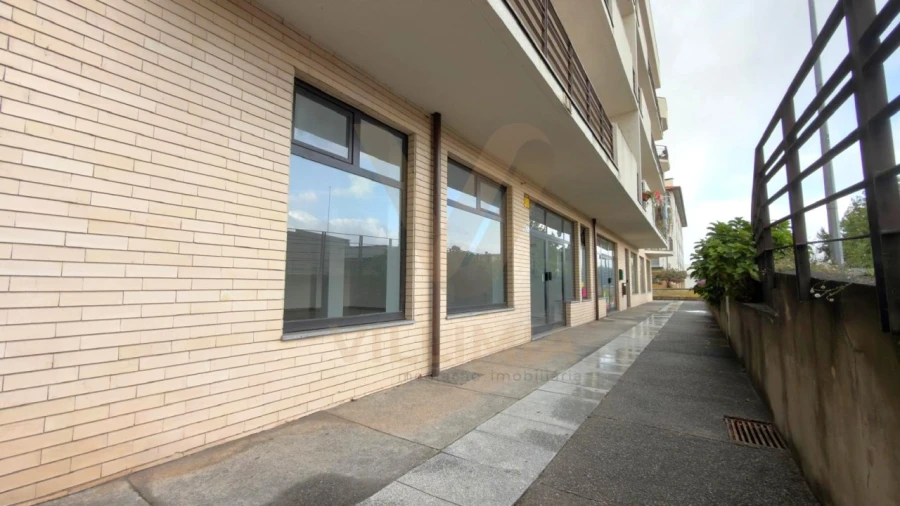 Loja para Arrendamento em Arca e Ponte de Lima Foto 2