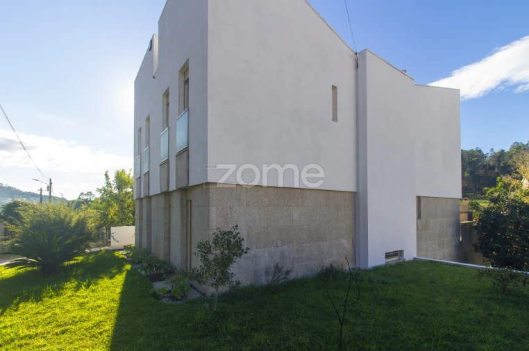 Moradia T5 para Venda em Este (São Pedro e São Mamede) Foto 49