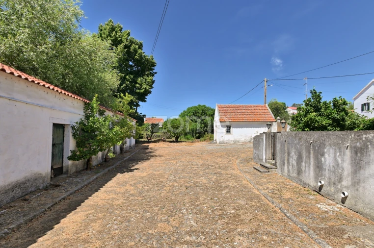 Quinta T7 para Venda em Dois Portos e Runa Foto 21