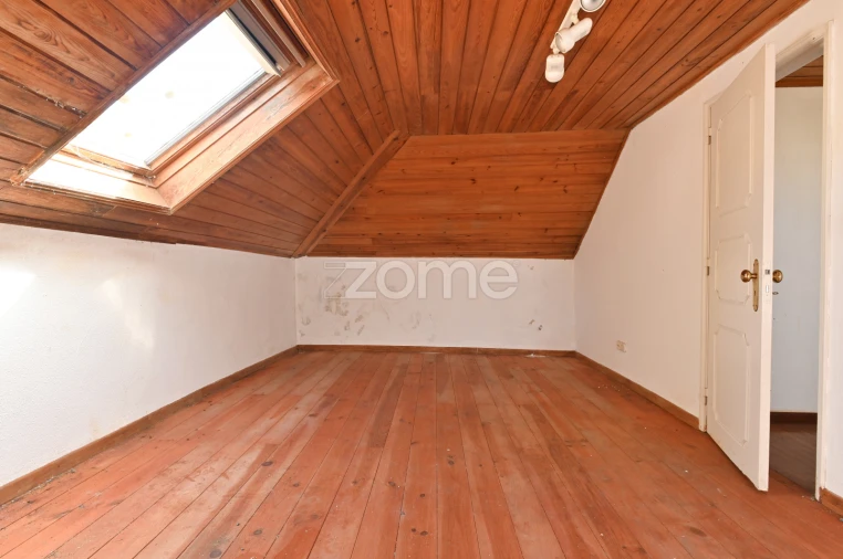 Quinta T7 para Venda em Dois Portos e Runa Foto 16