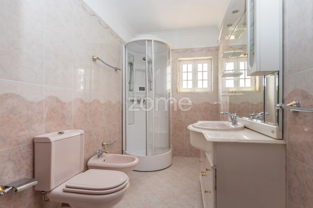 Quinta T6 para Venda em Rio de Mouro Foto 31