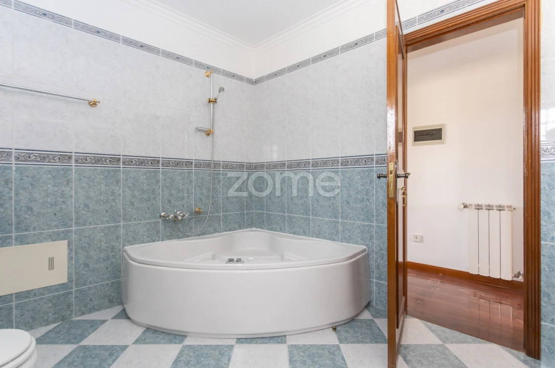 Quinta T6 para Venda em Rio de Mouro Foto 36