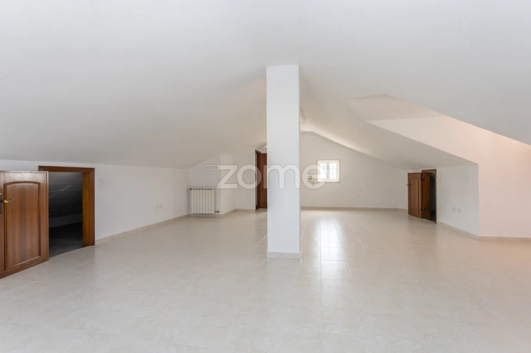 Quinta T6 para Venda em Rio de Mouro Foto 41