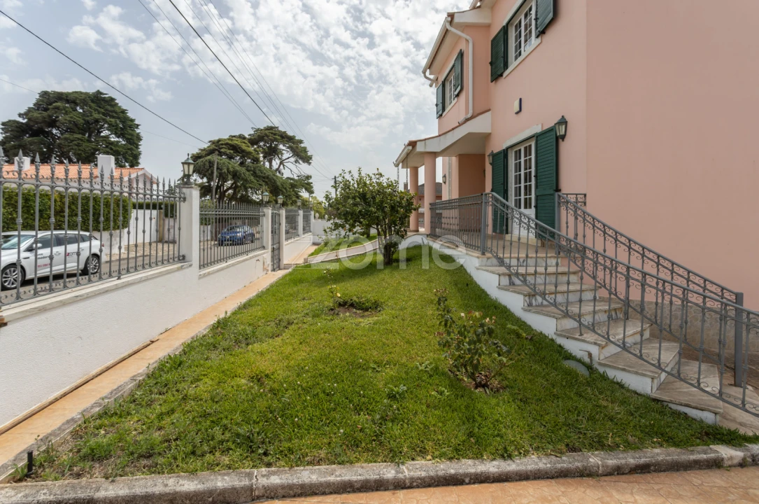 Quinta T6 para Venda em Rio de Mouro Foto 5